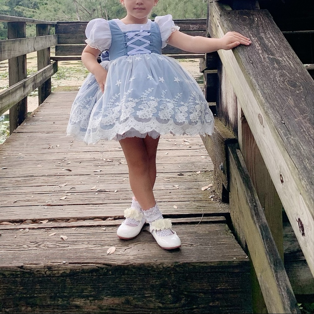 The most gorgeous vintage dress